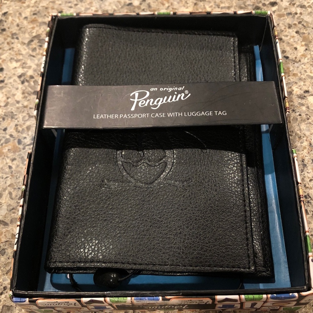 Original Penguin Genuine Leather Passport Case Only NIP Missing Luggage Tag